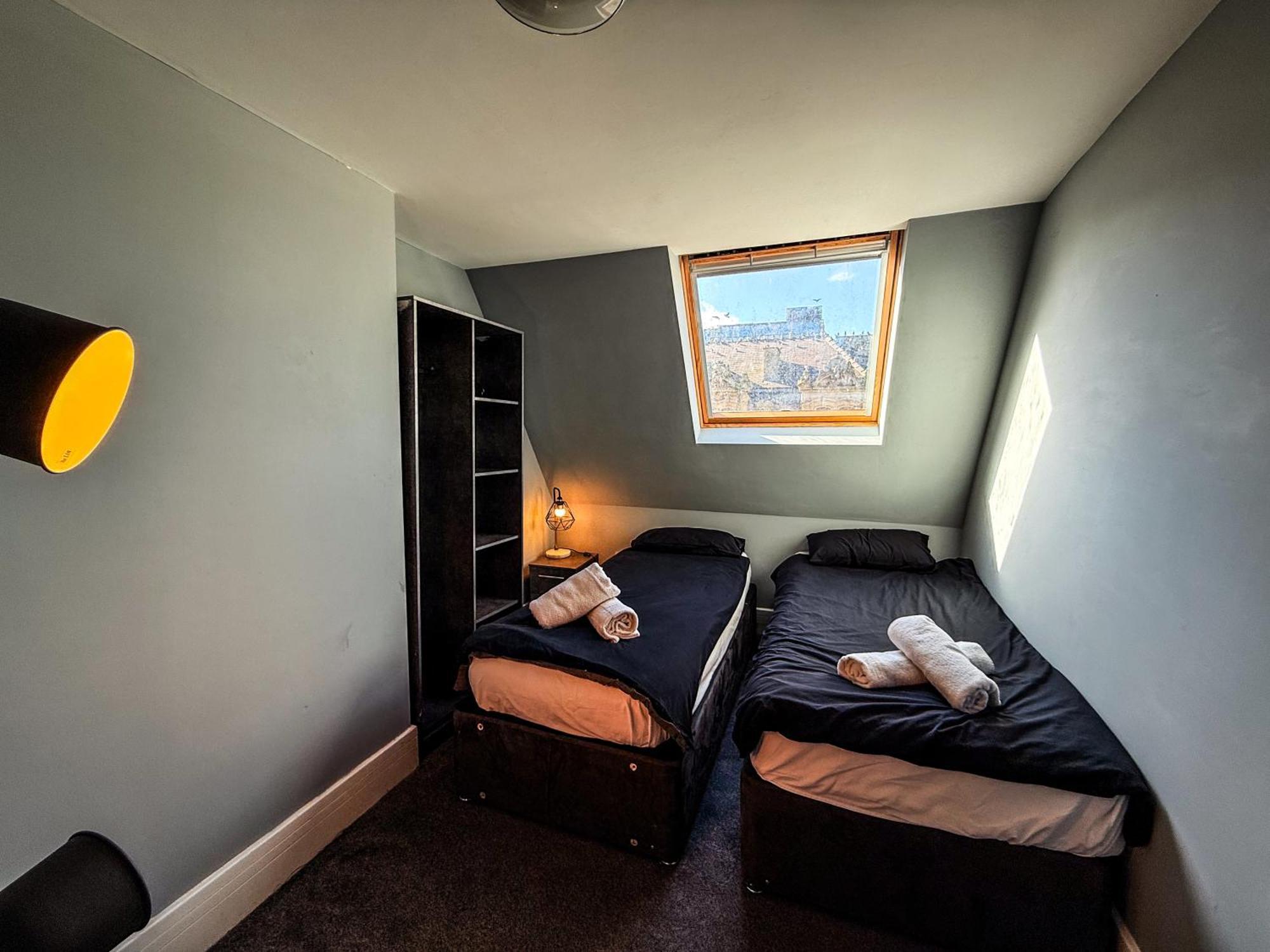 2 Bedroom Apartment In The Heart Of Newcastle - Spacious - Sleeps 7 Kültér fotó
